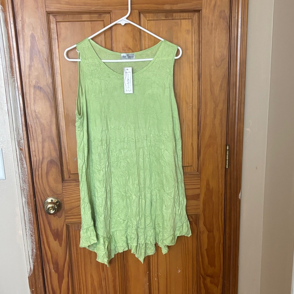Vine Street Apparel Lime Green Flowy Tunic